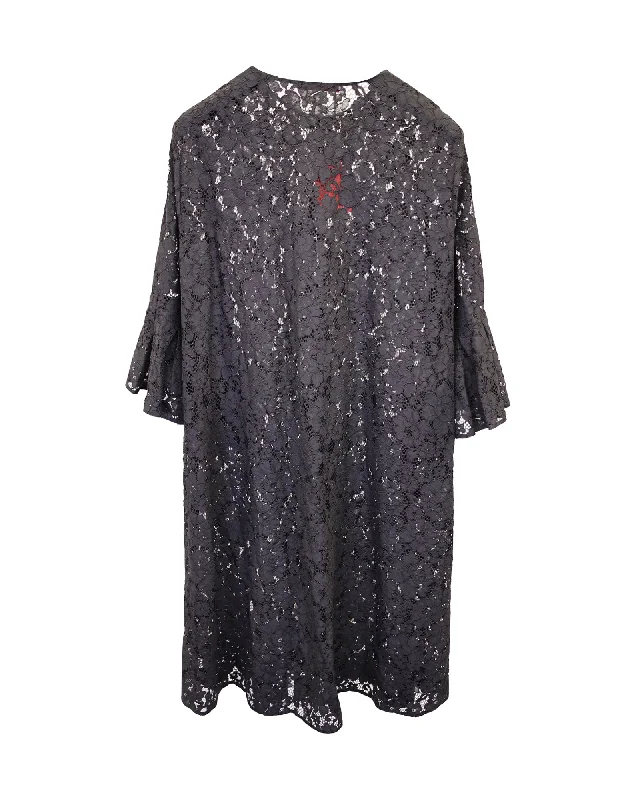 Can't Be Beat Carolina Herrera Dress in Black Viscose Lace