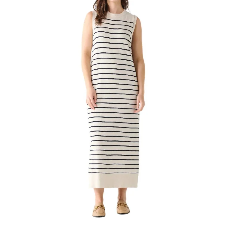 YEAR-End Clearance Chasing The Sun Maxi Dress In Cream/navy