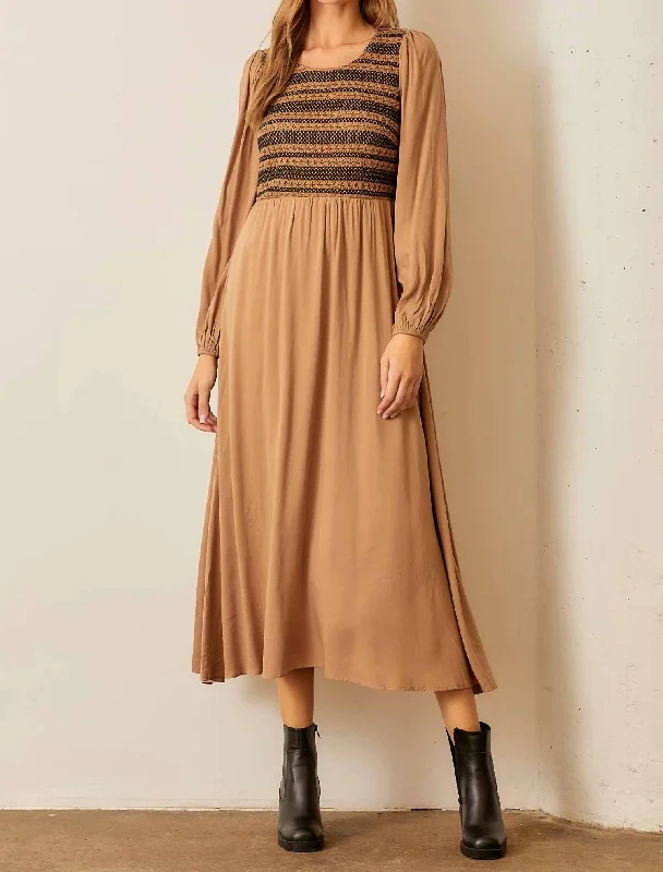 Great Bargains Floral Stripe Detail Sweater Dress In Mocha