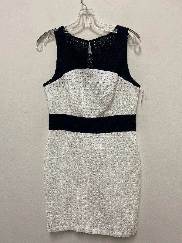 Act Fast Navy Dress Casual Short Limited, Size M