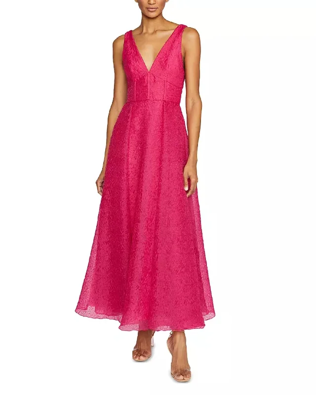 Super Deal Giselle Sleeveless Midi Dress In Cerise Pink