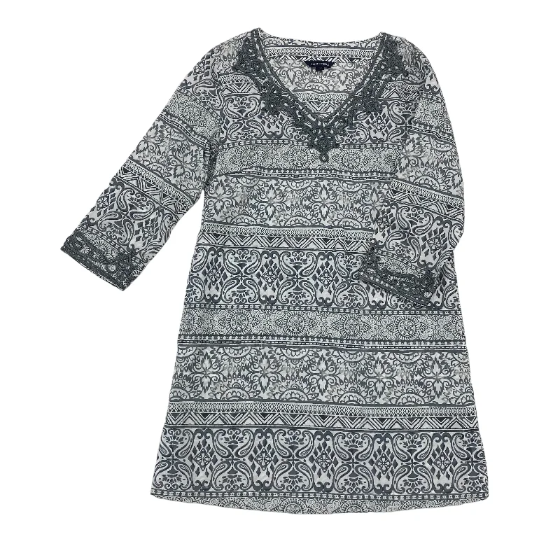 Flash Sale GREY & WHITE LANDS END DRESS CASUAL SHORT, Size S