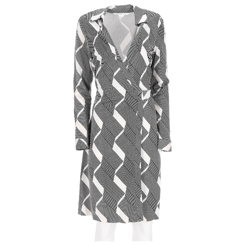 Discount Deals Diane Von Furstenberg Geometric Knee-Length Wrap Dress in Black and White Silk