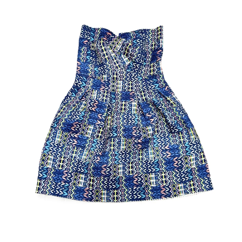 Deal Alert Blue & Green Dress Casual Short By Paper Crane, Size: S