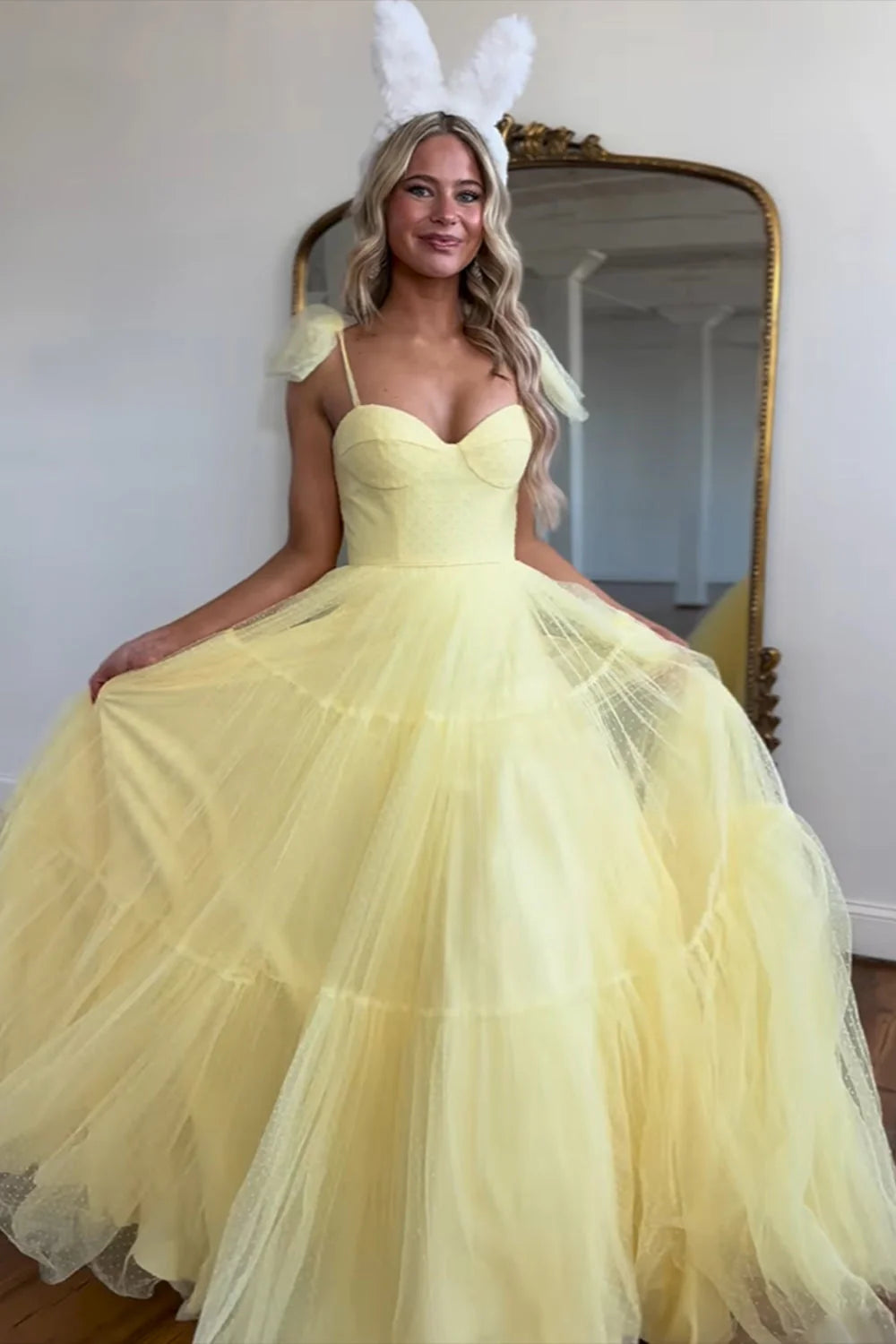 Closeout Sale Yellow Tulle A-Line Sleeveless Party Prom Dress