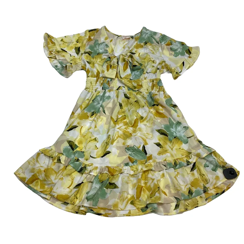 Super Savings Green & Yellow Dress Casual Short  Hailey & CO, Size S