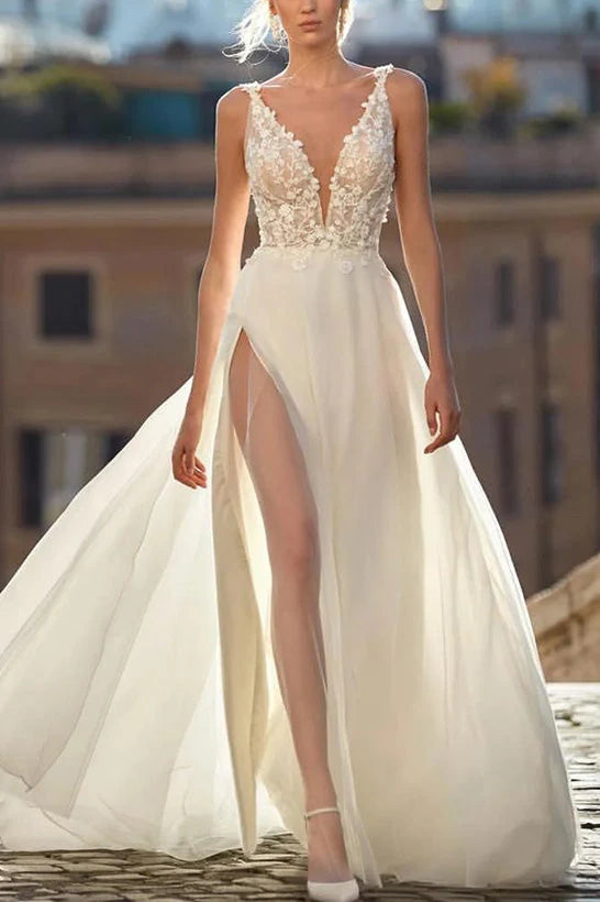Major Savings Low V-Neck Backless Tulle A-Line Appliques Wedding Dress