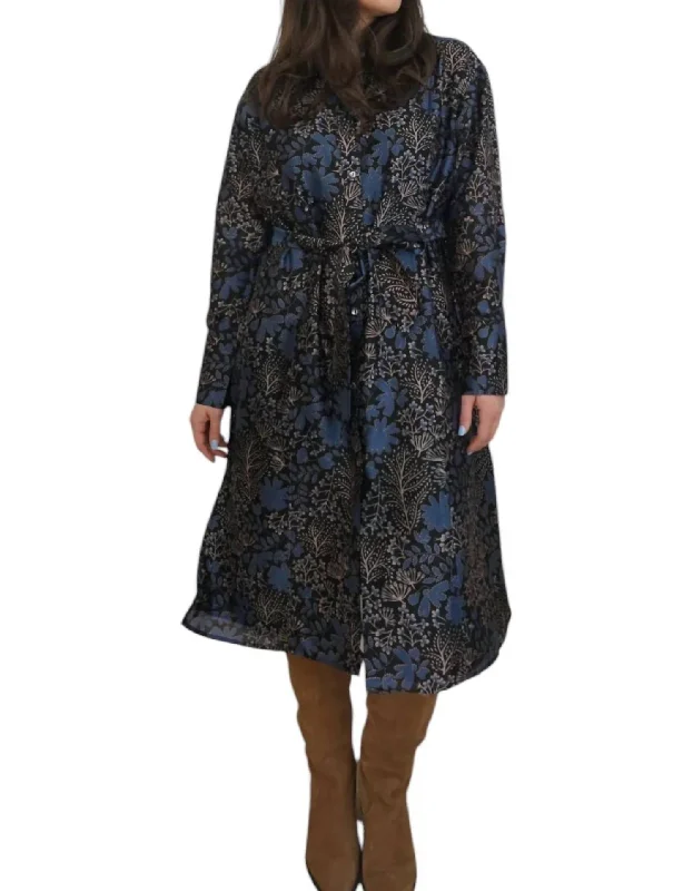 Super Bargain Zoey Midi Dress In Black/blue