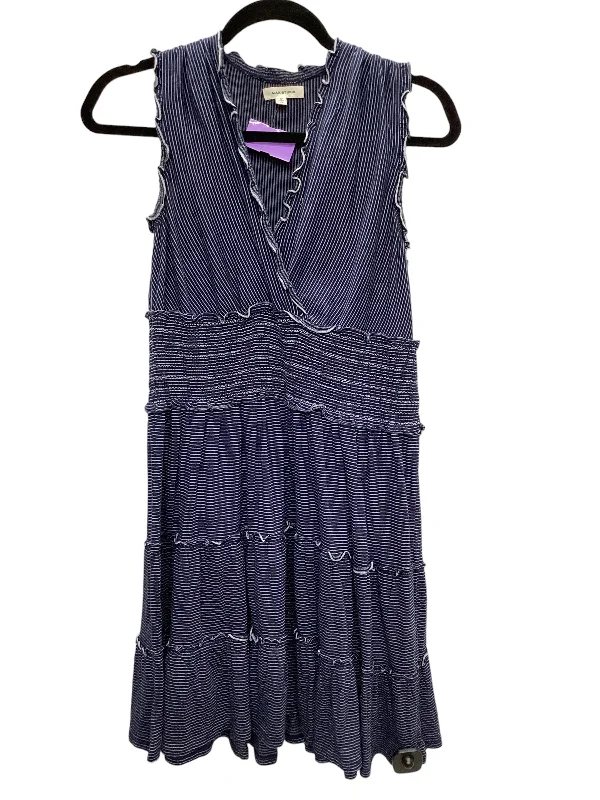 Year-End Sale Blue Dress Casual Short Max Studio, Size M