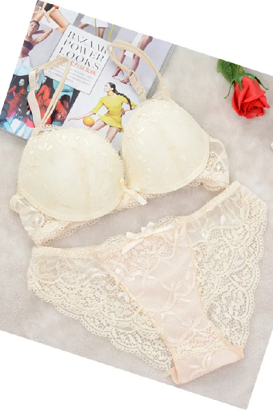 Today’s Deal Free Shipping Ivory Lace Lingerie Set