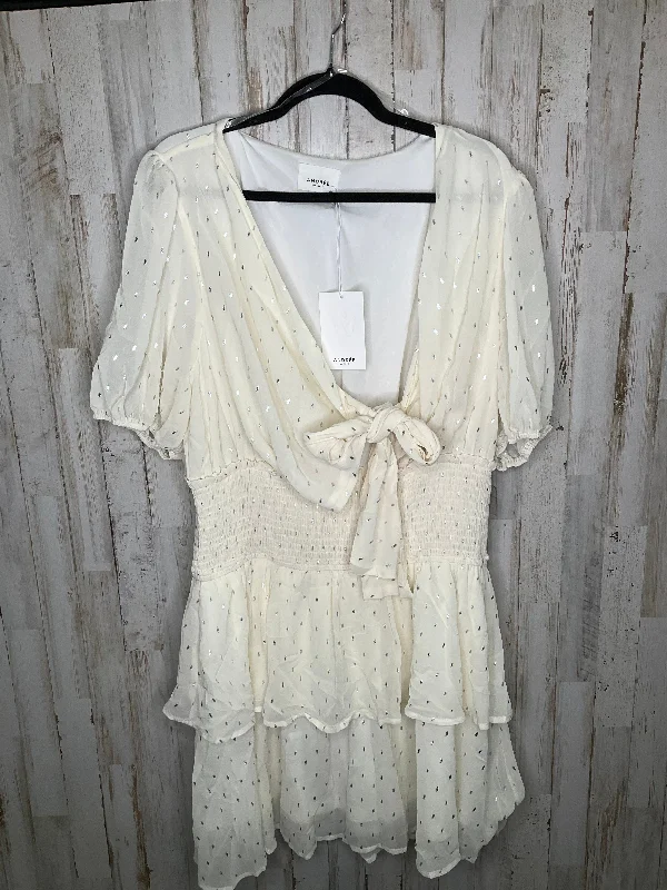 Steals and Deals Cream Dress Casual Short Andree By Unit, Size 2x