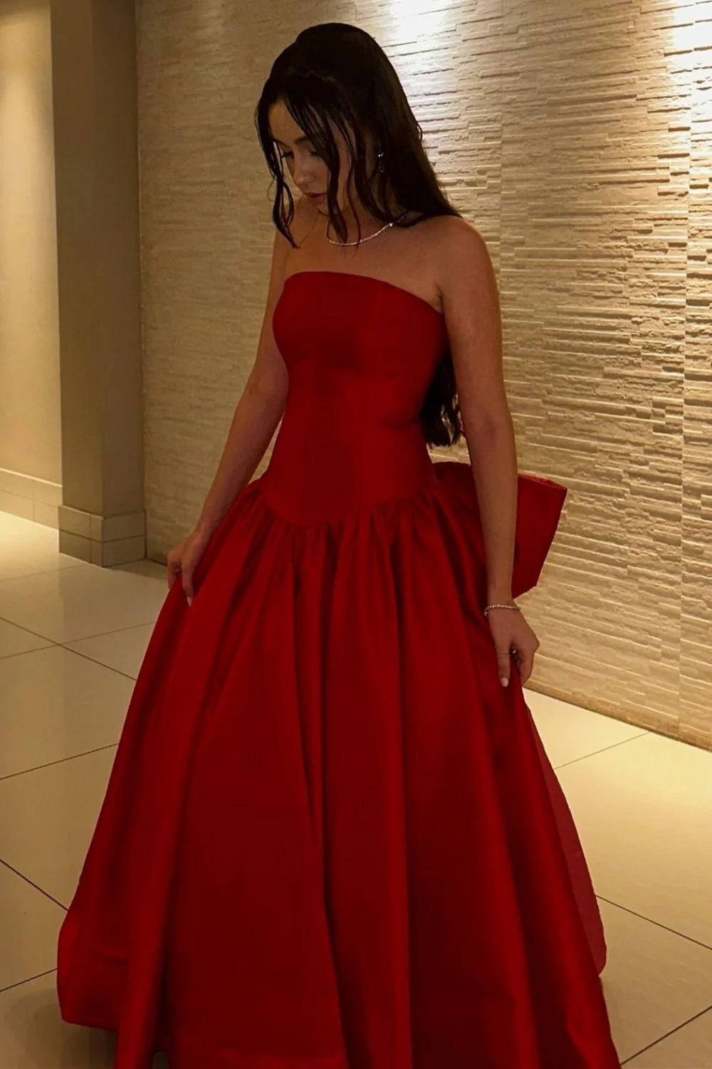 Best Bargains Red Satin A-Line Empire Prom Dress With Bow