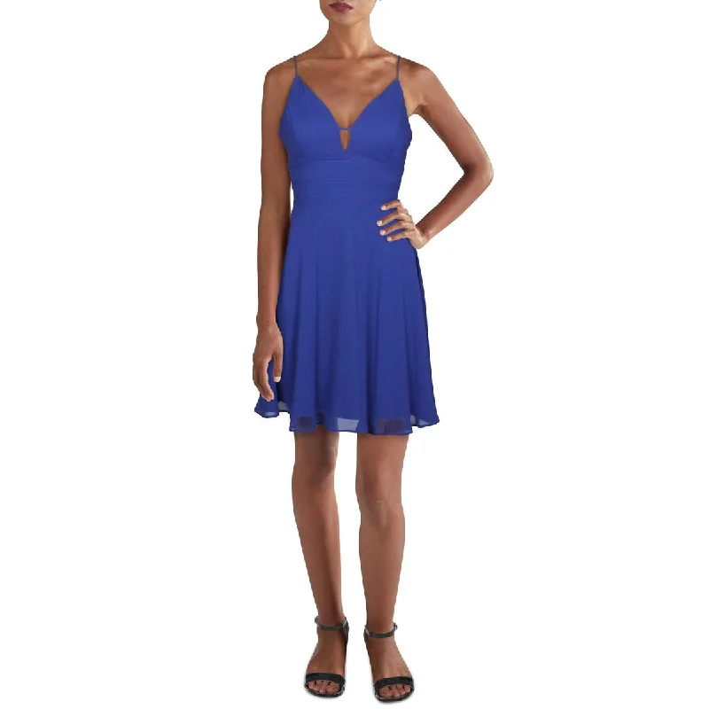 Daily Specials Juniors Womens V-Neck Mini Skater Dress