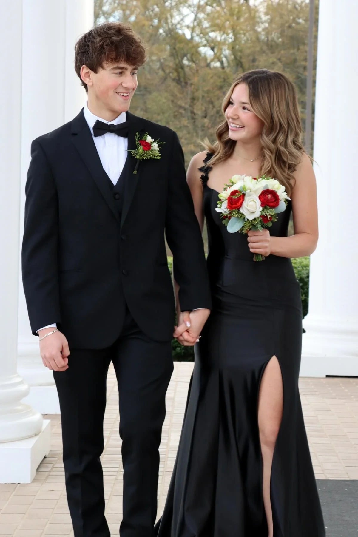 Act Fast Black Sweetheart Florals Straps Mermaid Party Prom Dress