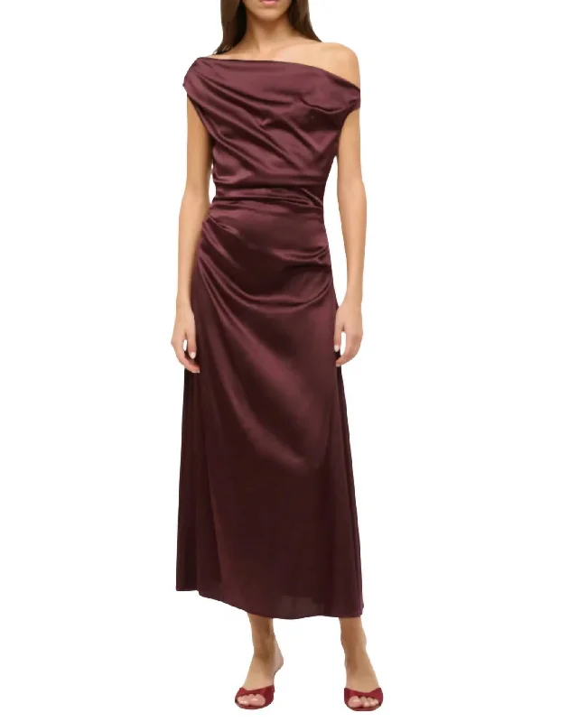 Quick Sale Phare Dress In Merlot