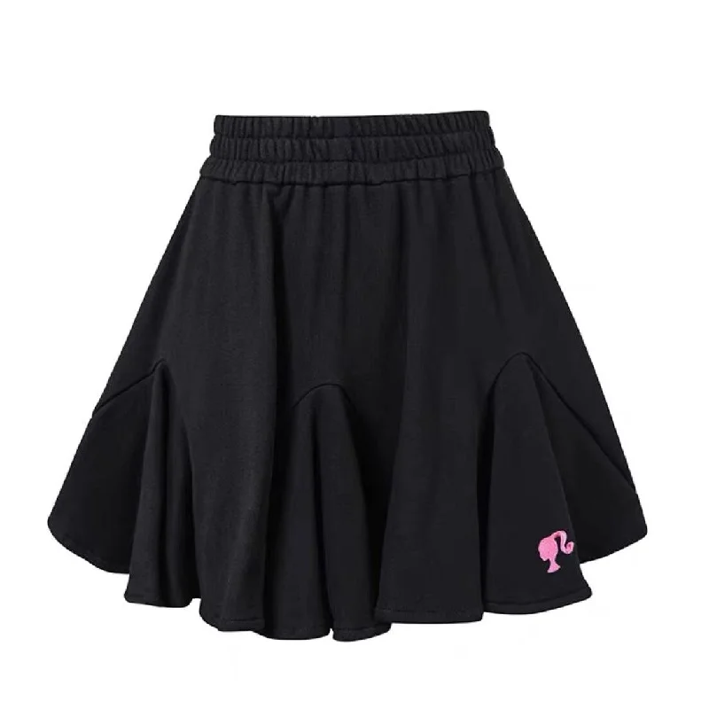black skirt