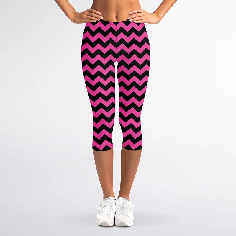 Overstock Pink And Black Chevron Pattern Print Women's Capri Leggings