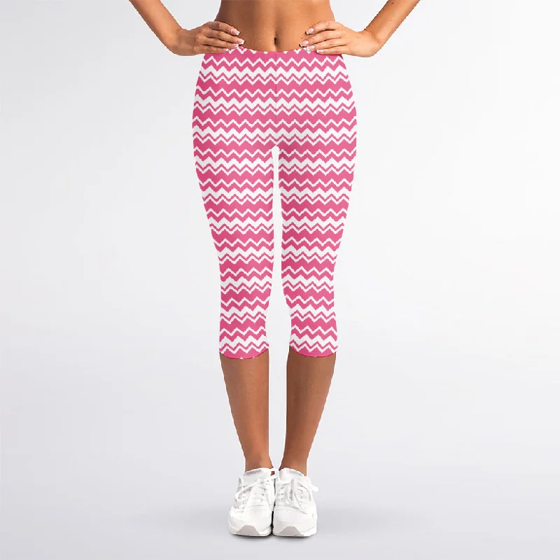 Hot Deal Pink And White Zigzag Pattern Print Women's Capri Leggings
