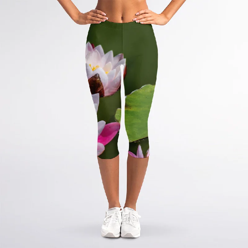 Crazy Deals Pink Water Lilies Print Women's Capri Leggings