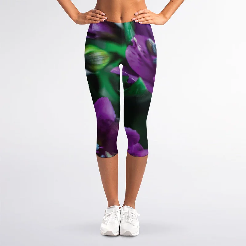 Price Slash Purple Alstroemeria Print Women's Capri Leggings