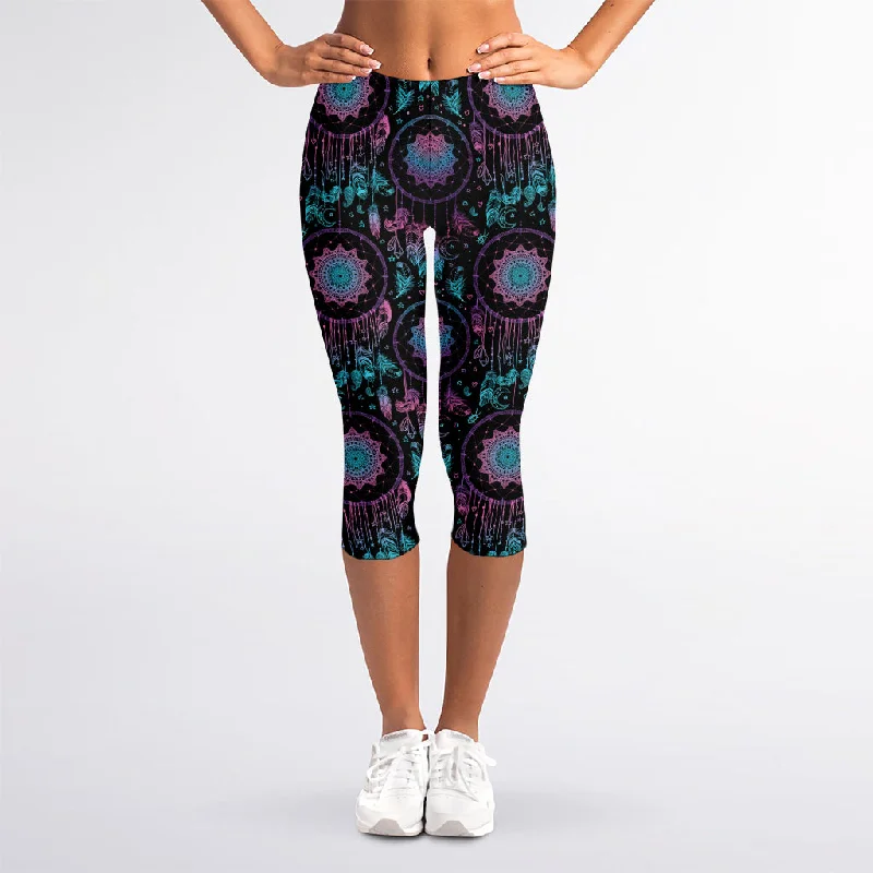 Weekend Special Purple And Blue Dream Catcher Print Women's Capri Leggings