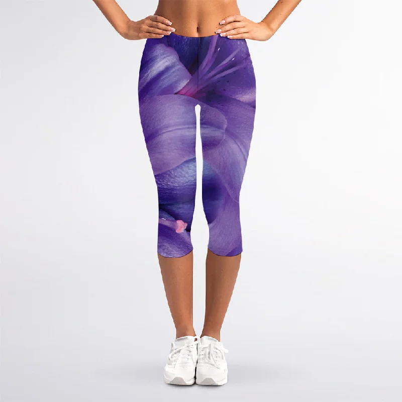 Blowout Sale Purple Lily Flower Print Women's Capri Leggings