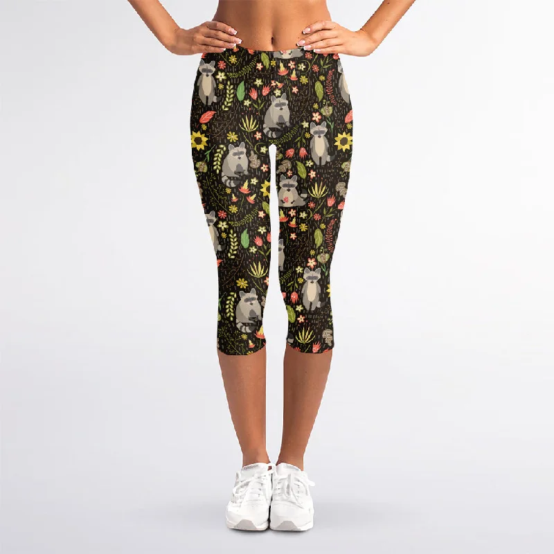 Can't Be Beat Raccoon And Floral Pattern Print Women's Capri Leggings
