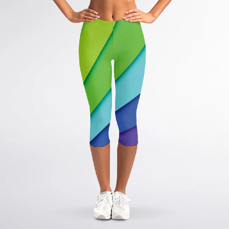Discount Extravaganza Rainbow Shades Print Women's Capri Leggings