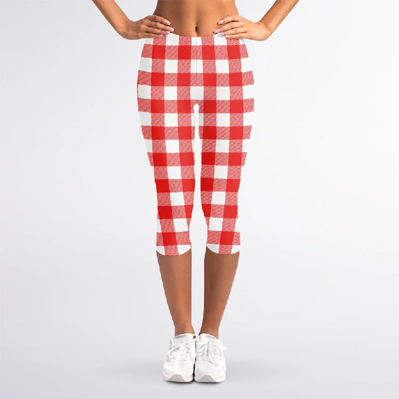 Deal Alert Red And White Buffalo Check Print Women's Capri Leggings