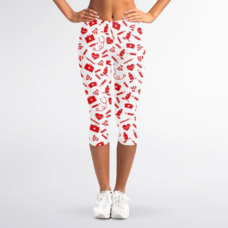 Deal Zone Red And White Nurse Pattern Print Women's Capri Leggings