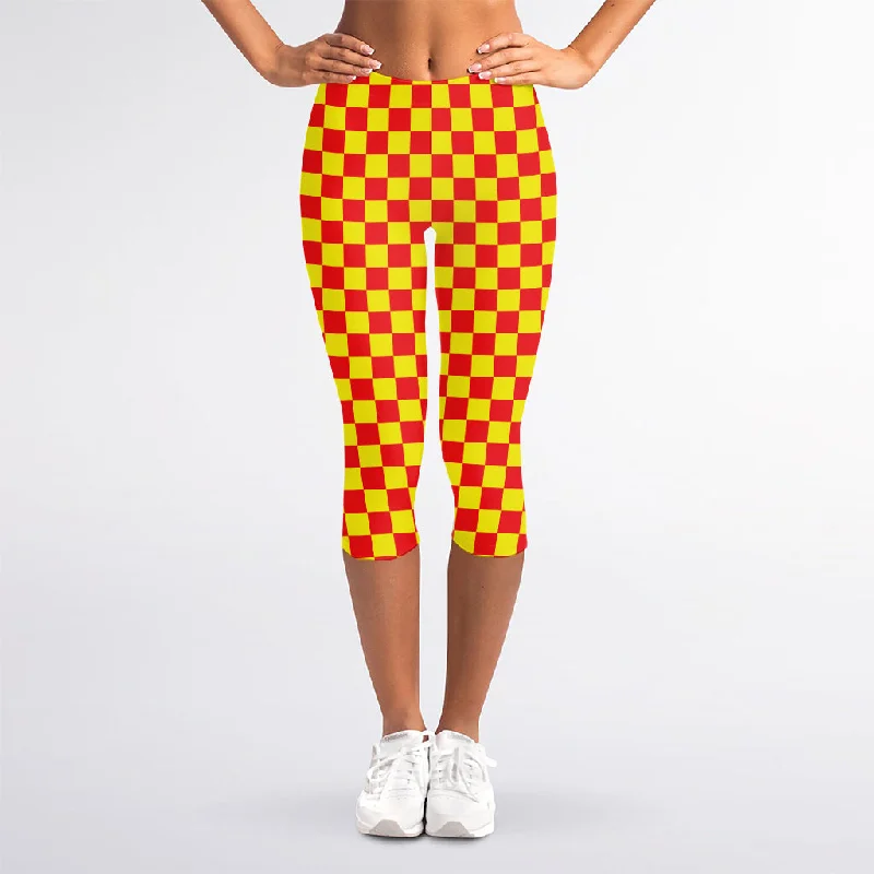 Weekend Deal Red And Yellow Checkered Pattern Print Women's Capri Leggings