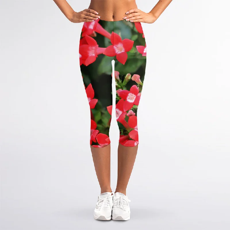 Can't Miss Red Bouvardia Print Women's Capri Leggings