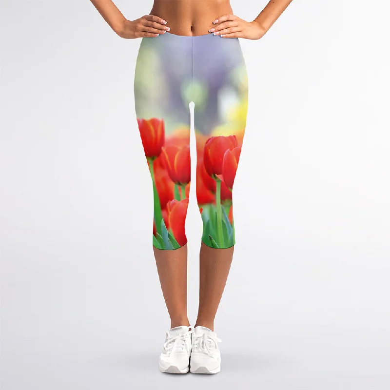 Crazy Deals Red Tulip Print Women's Capri Leggings