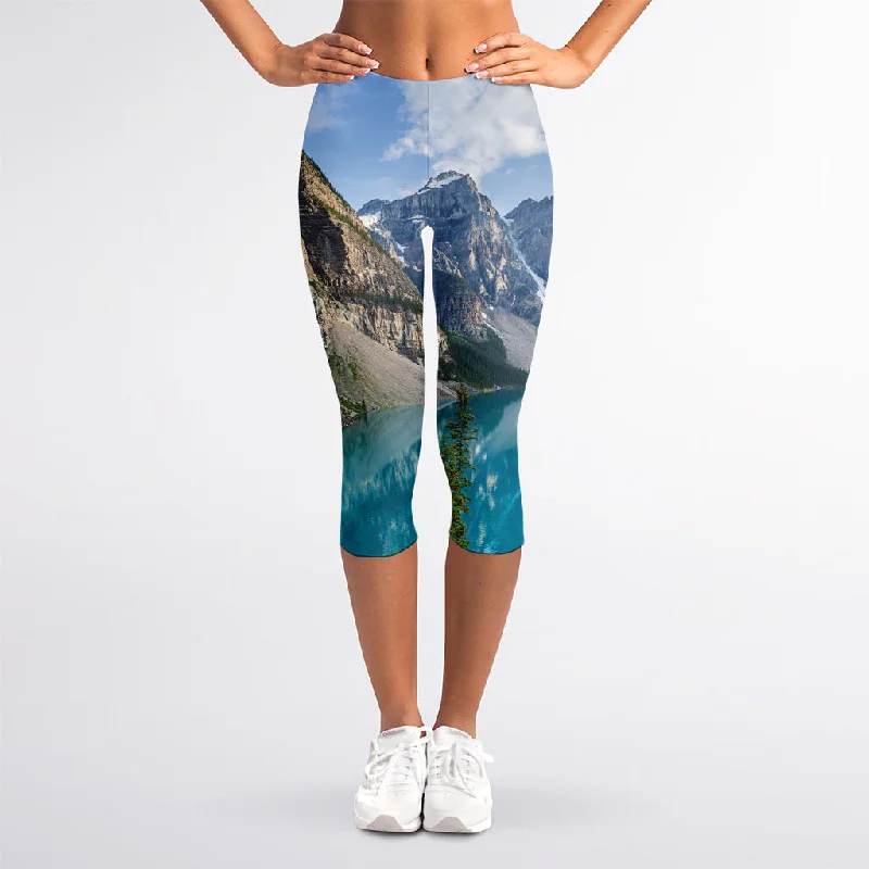 Deal Frenzy Rocky Mountain Print Women's Capri Leggings