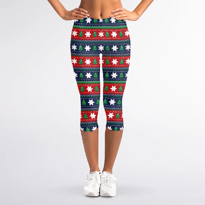 Extra Savings Scandinavian Christmas Pattern Print Women's Capri Leggings