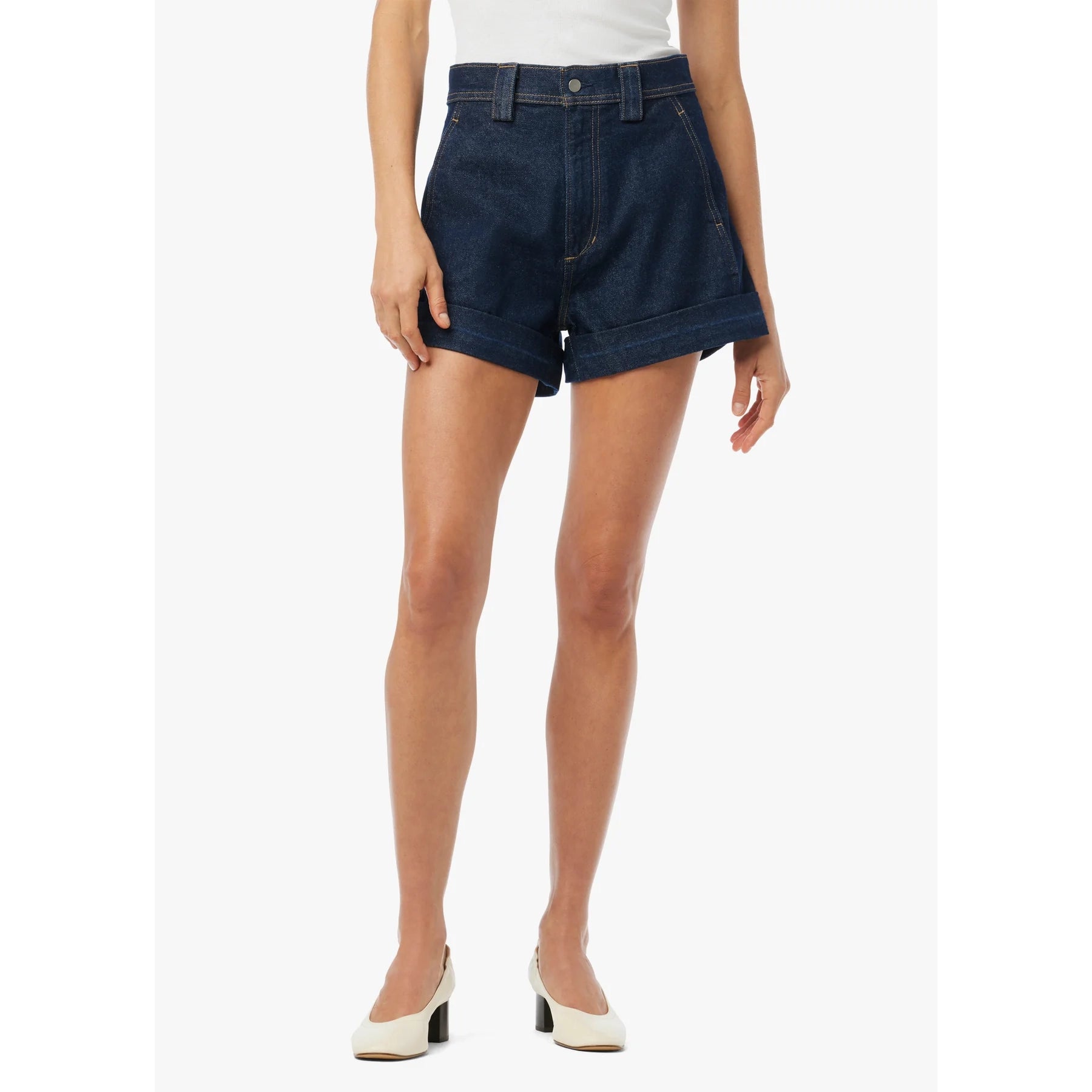 Special Price Joe's Jeans - The Avery Short - Rinse