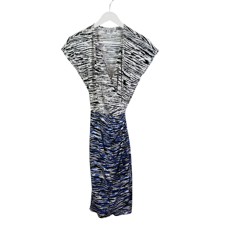 Time-Limited Offer Maggy London Graphic Print Cap Sleeve Wrap Dress Size 6/8