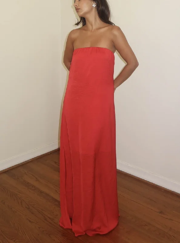 Hurry In Nicole Maxi Dress in Red
