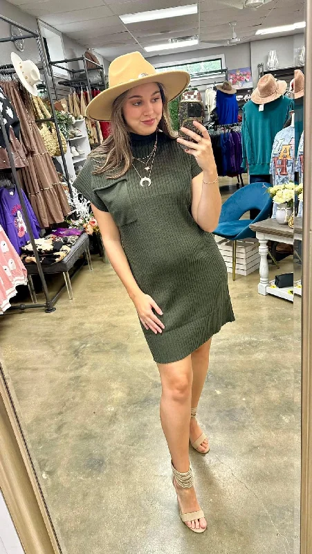 Hurry In Simple And Chic Dress