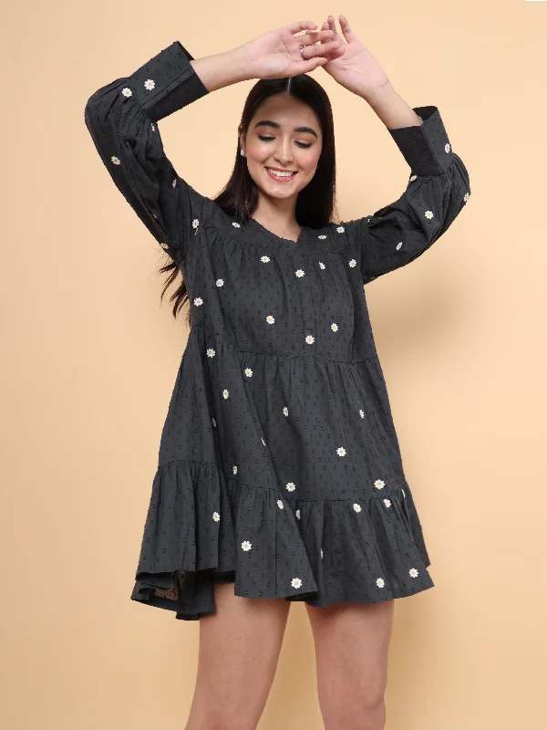 Season Finale Sale Daisy Dress